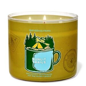 Bath & Body Works Sunlit Trails Green Candle